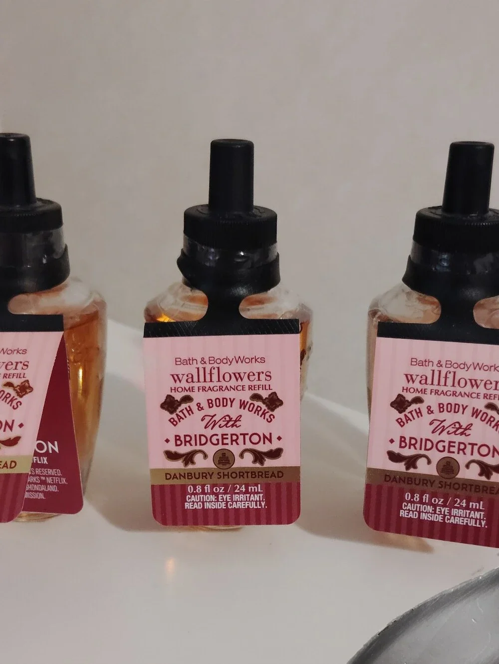 Rare New Bath & Body Works Bridgerton Danbury Shortbread Candle +Wallflowers Set